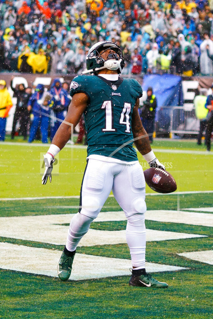 Kenneth Gainwell Touchdown Celebration Philadelphia Eagles Football Photo