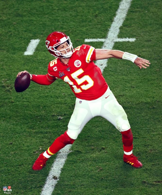 Patrick Mahomes Throwing Action Kansas City Chiefs 8" x 10" Football Photo