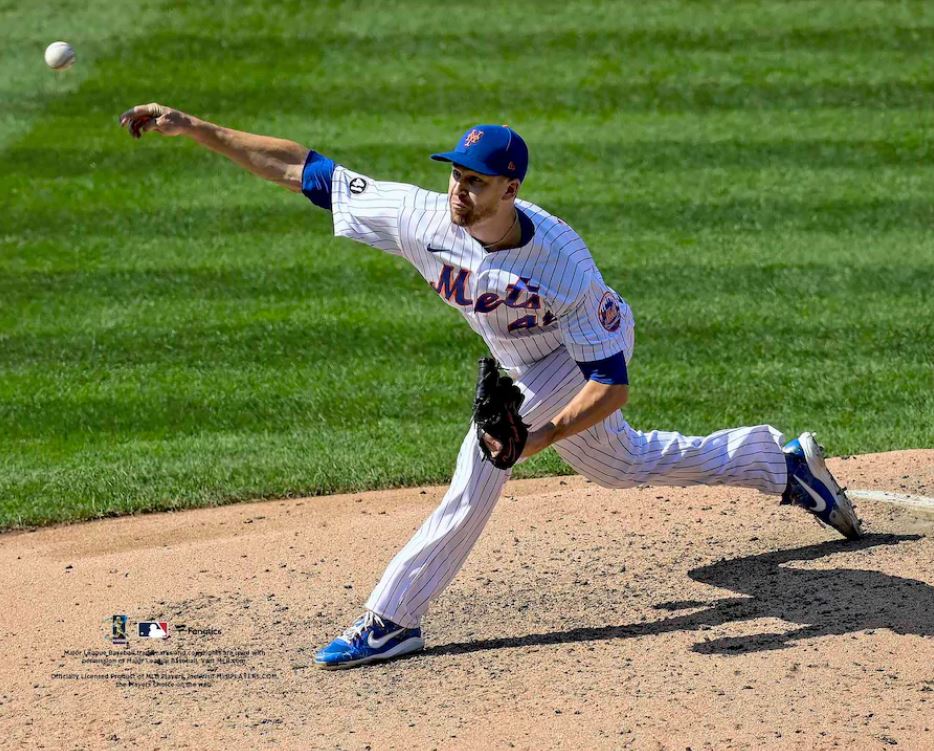 Jacob deGrom in Action New York Mets 8" x 10" Baseball Photo