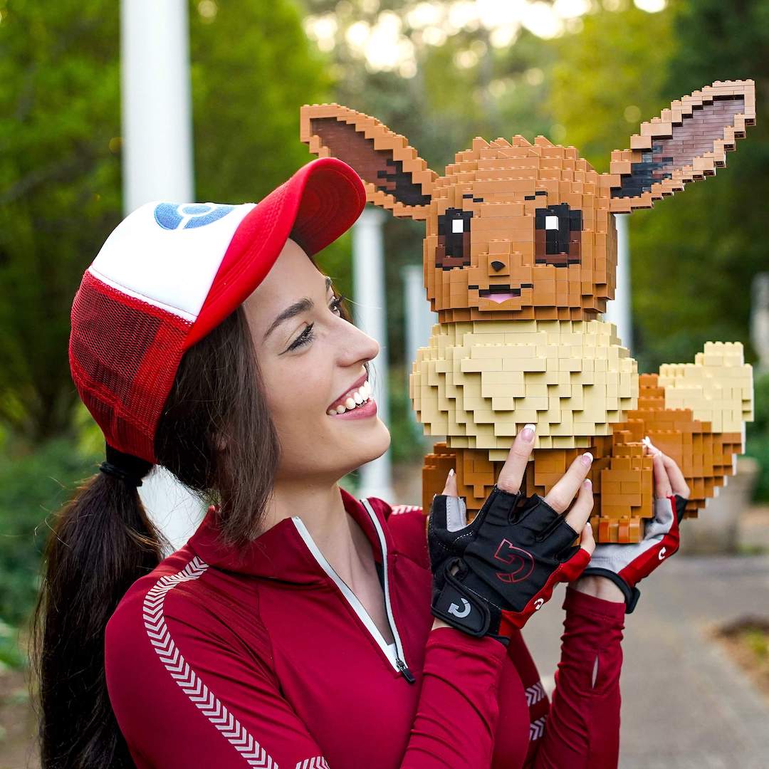 Life-Sized Eon