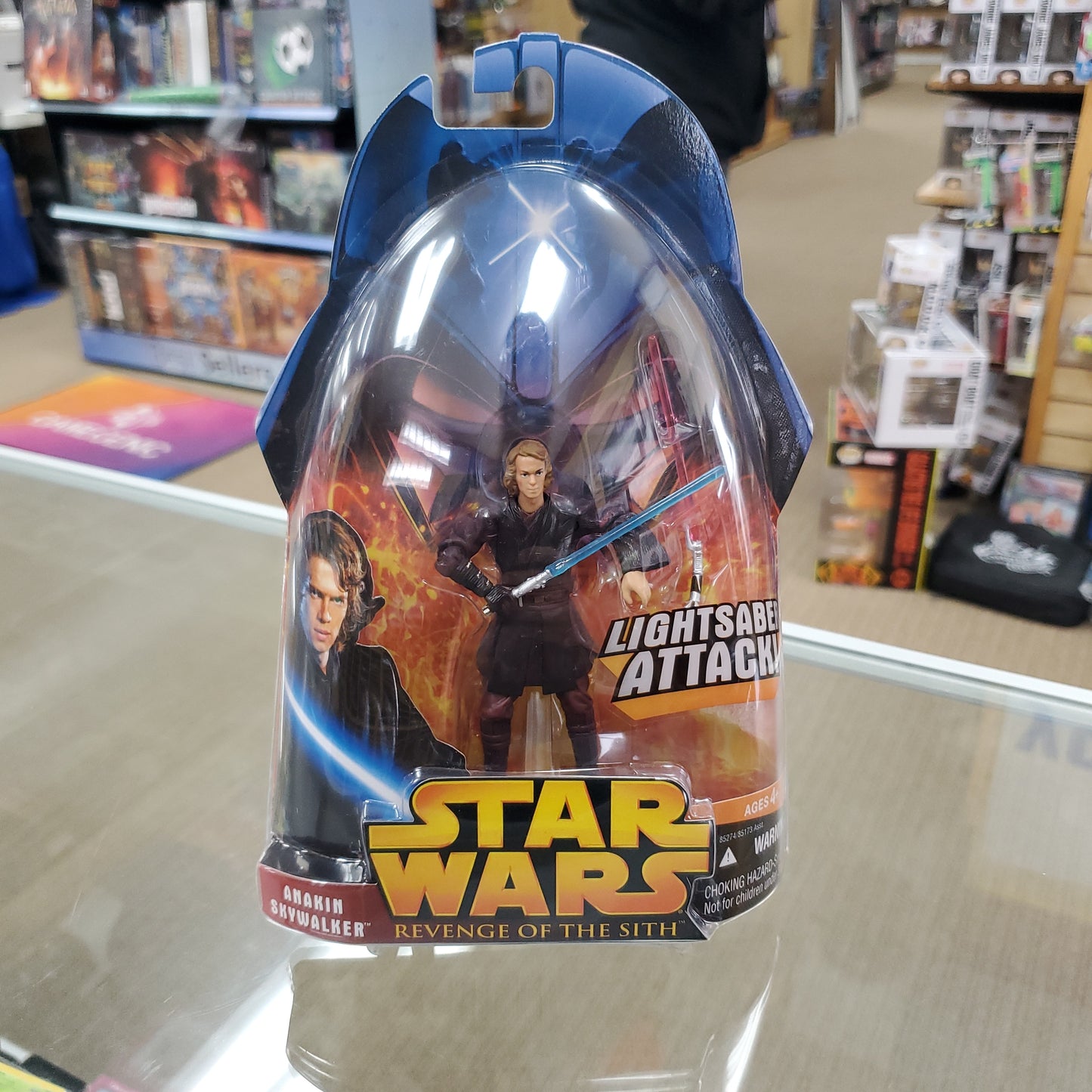 Anakin Skywalker (Lightsaber Attack) - Star Wars Revenge of the Sith Action Figure
