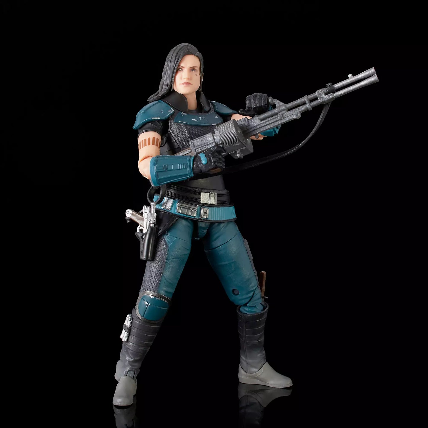 Star Wars Black Mandalorian Cara Dune Deluxe Action Figure