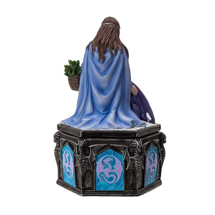 Dragon Friendship Box: Winter