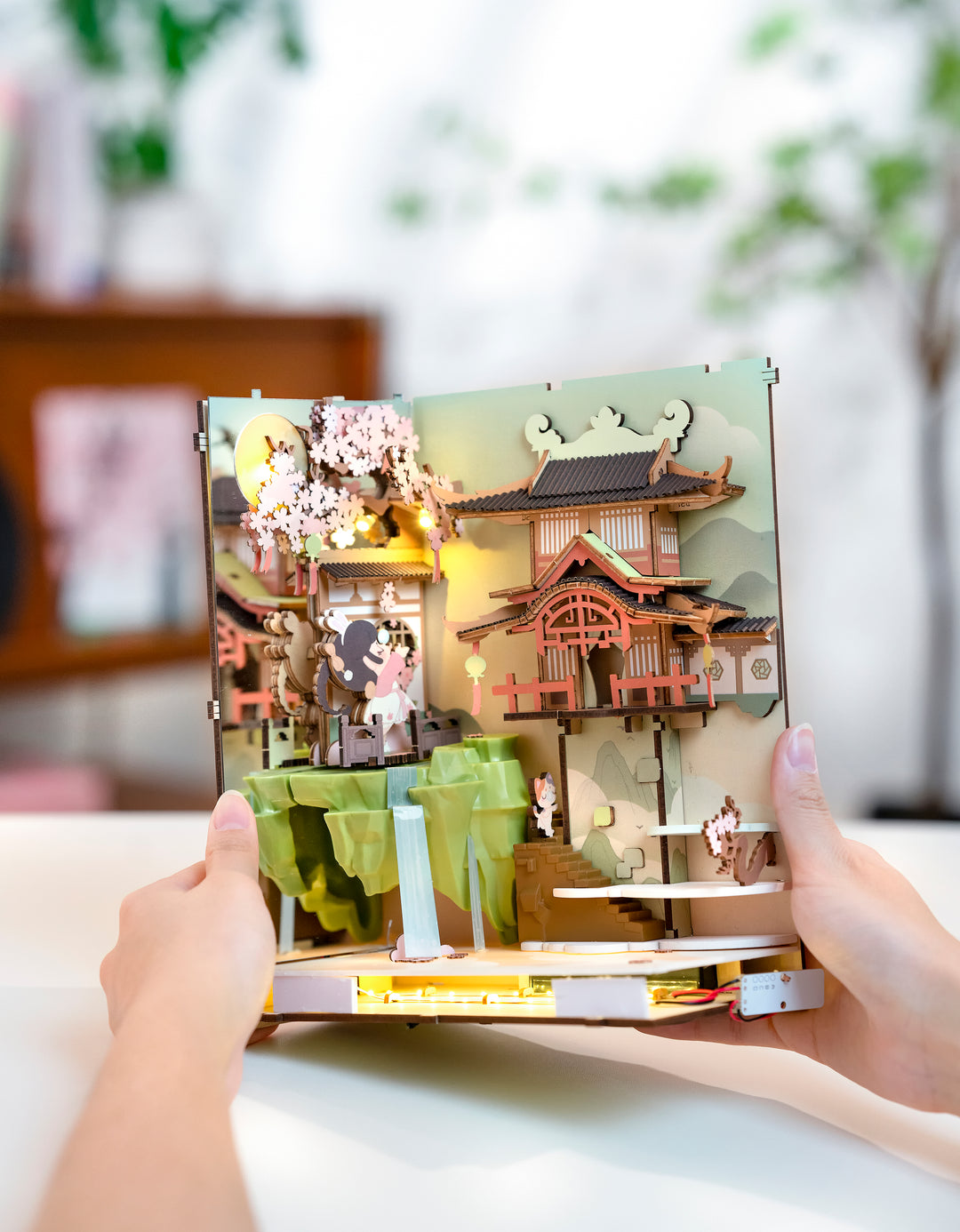 Book Nook: Falling Sakura
