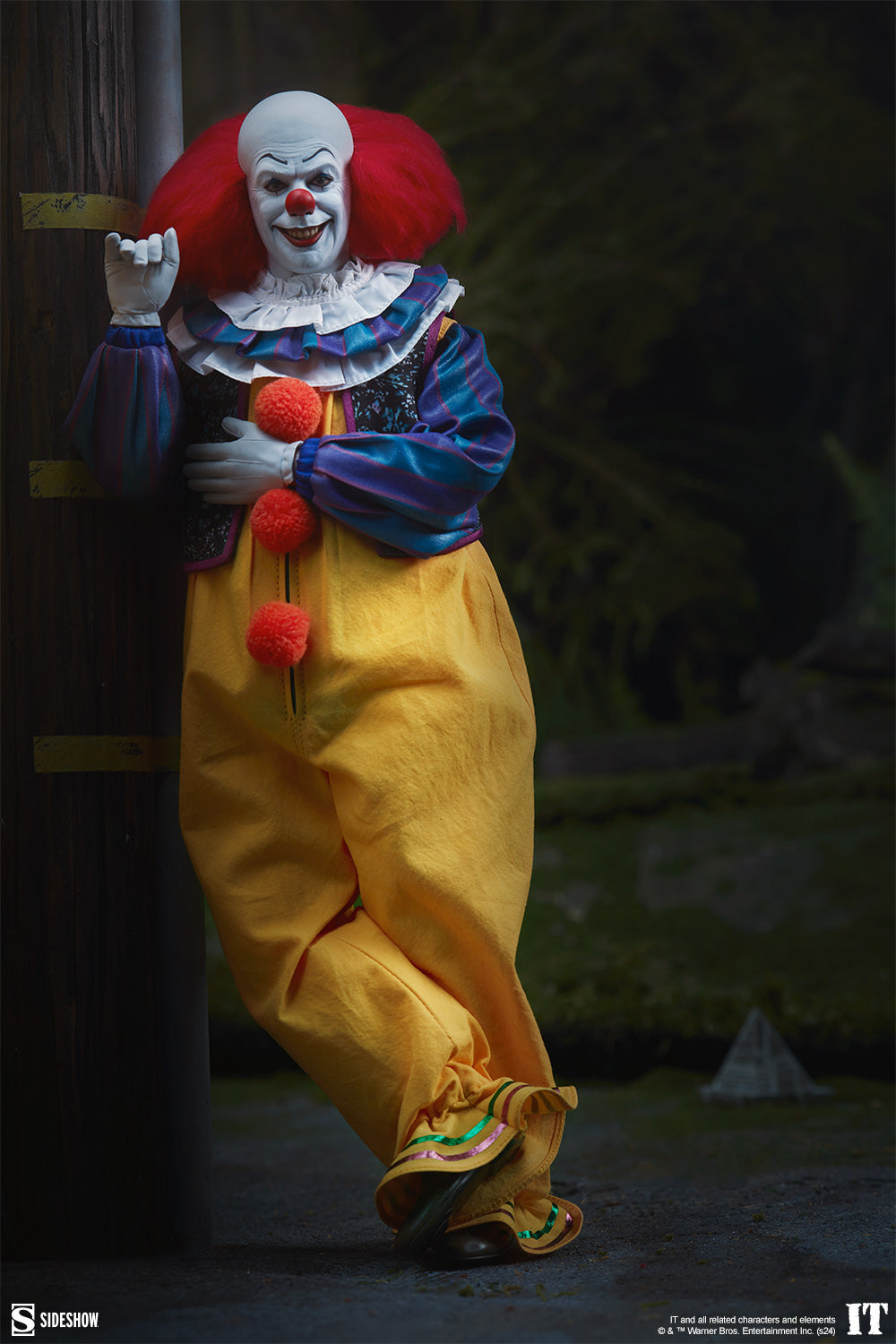 Pennywise Sixth Scale Figure by Sideshow Collectibles