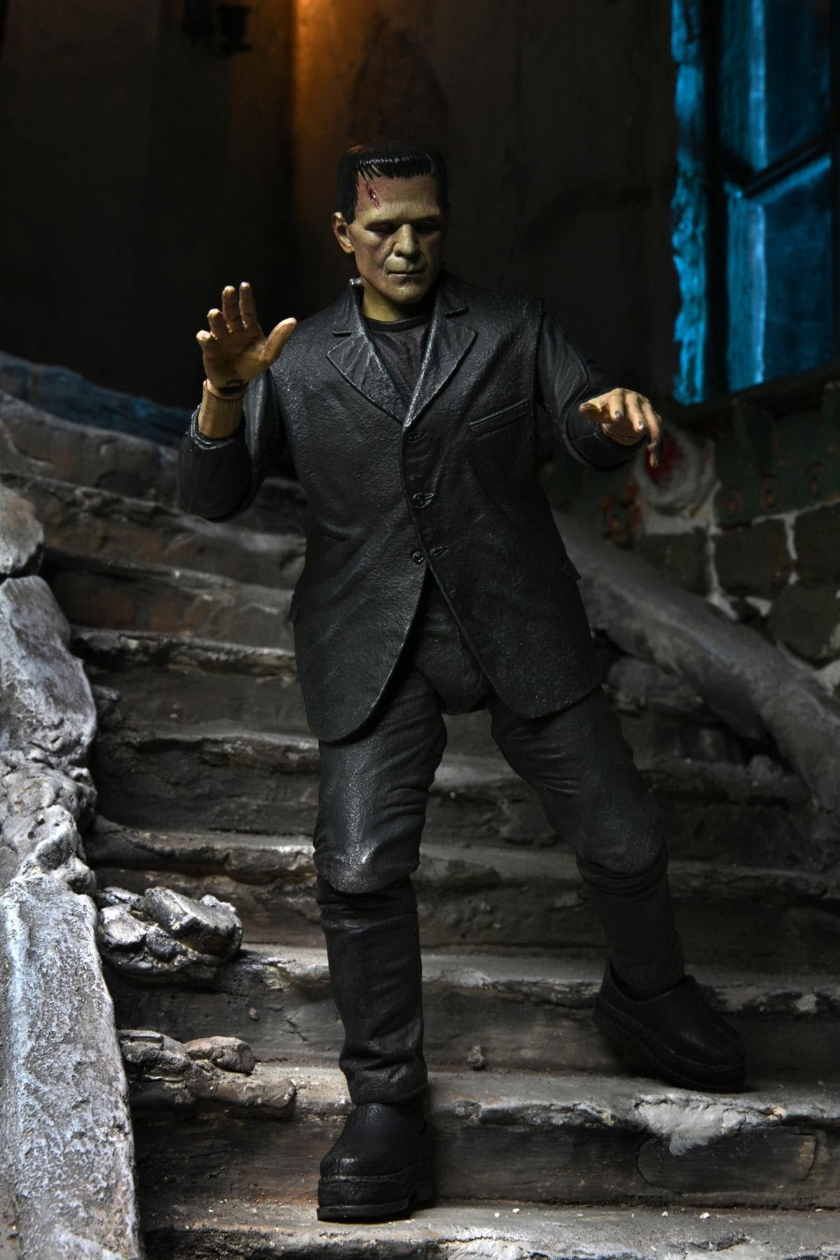 NECA Universal Monsters: Ultimate Frankenstein's Monster (COLOR)