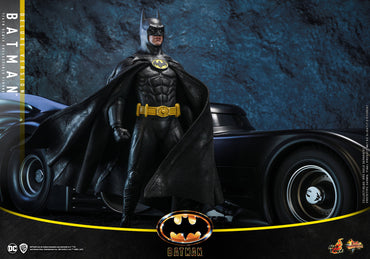 Batman (Deluxe Version) Sixth Scale Figure by Hot Toys